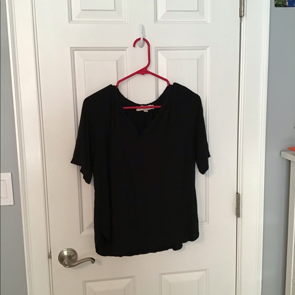 SOLD Loft black Flowy v cut